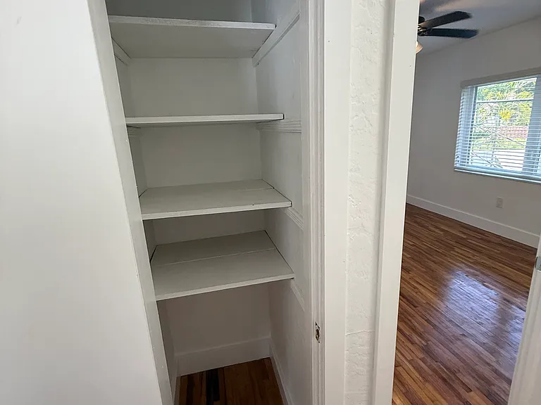 406 Malaga Ave #4 — Photo 6