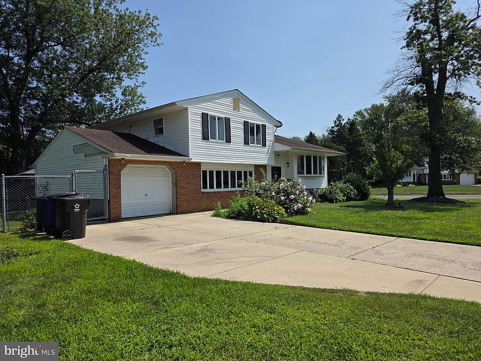 1st image of 48 Princeton Dr