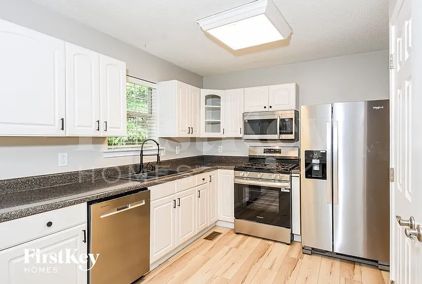 4 bed, 3.0 bath, 1796 sqft, $2,515 — Photo 4