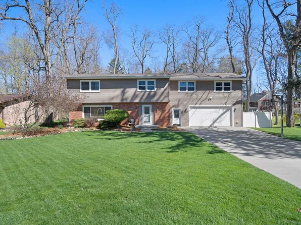 1730 Maunta Ln, Jackson, MI 49201