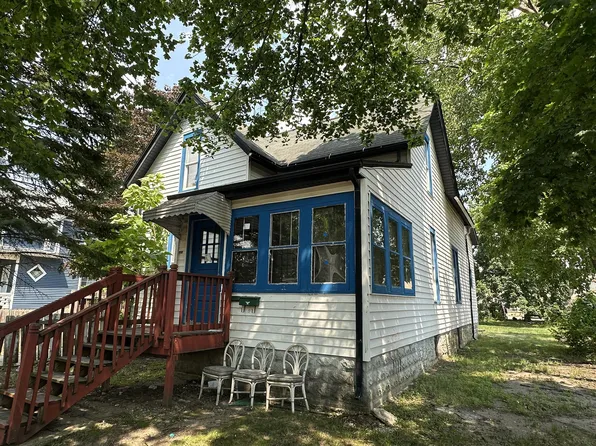 1404 8th St #1, Rockford, IL 61104