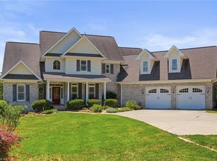 8850 Donilee Manor Ct, Lewisville, NC 27023