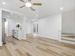 1936 Upland Dr, Houston, TX 77043