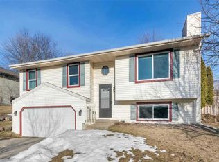 3045 Maple Grove Dr, Madison, WI 53719