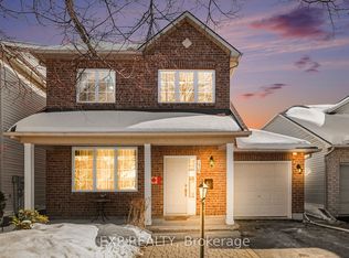 176 Windhurst Dr, Ottawa, ON K2G 6J4