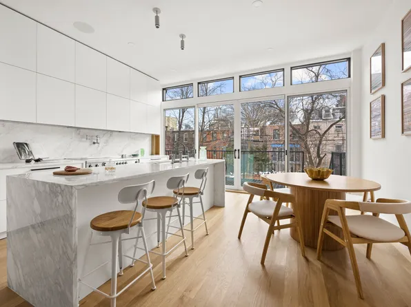 292 Gates Avenue image 6 of 23