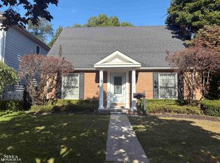 145 Grosse Pointe Blvd, Grosse Pointe Farms, MI 48236