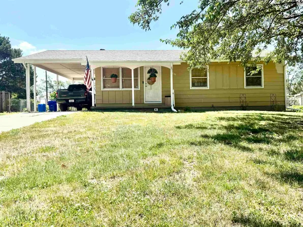 942 Sycamore Pl, McPherson, KS 67460