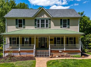 1132 James View Dr, Lynchburg, VA 24503