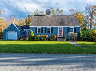 2 Woodbrier Rd, Topsfield, MA 01983