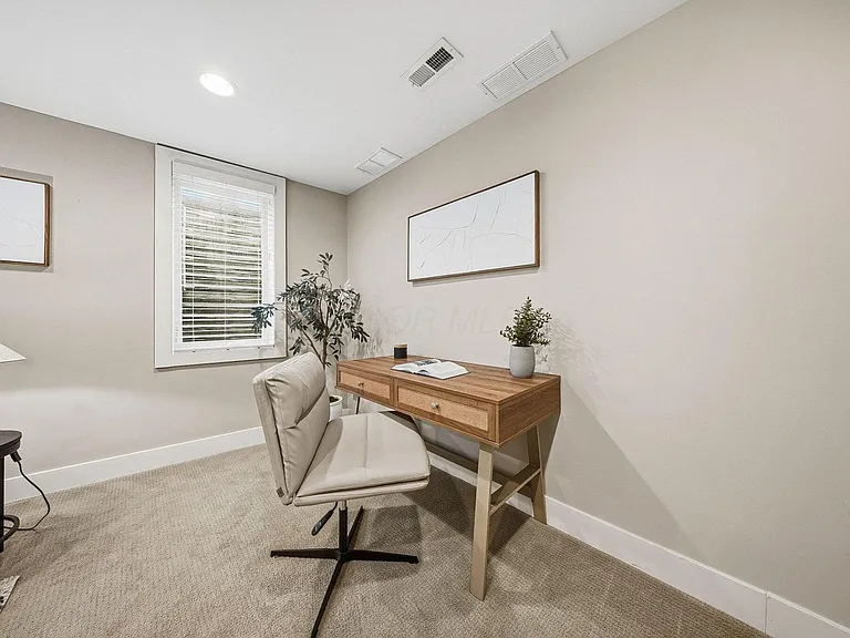 567 Lathrop St — Photo 37