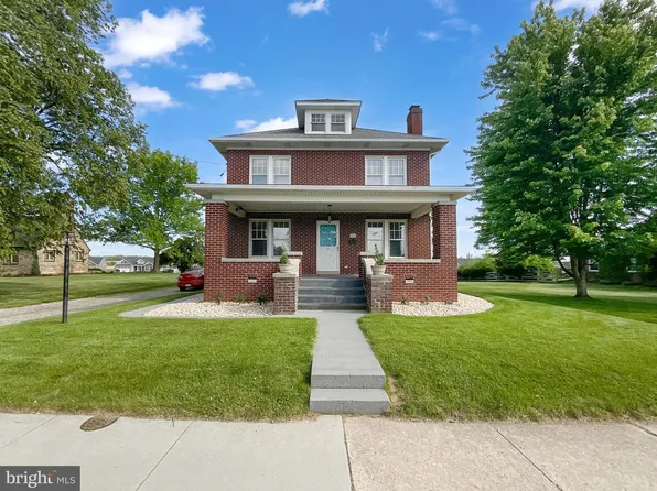 579 E King St, Littlestown, PA 17340