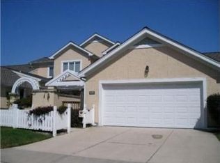 3625 Somerset Dr, Prairie Village, KS 66208