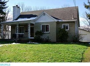 393 S 2nd St, Newark, OH 43055