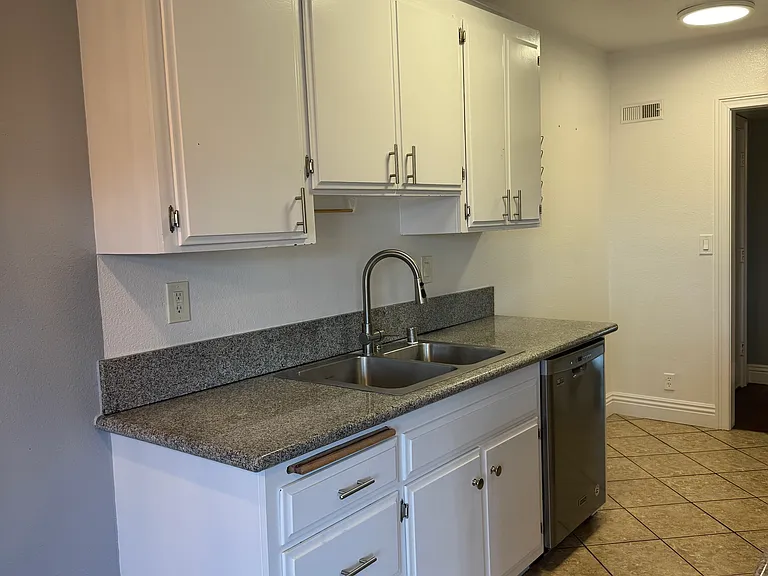 916 S Sherbourne Dr #205 — Photo 6