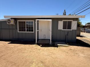 10916 Santa Rosa Ave #B, Lamont, CA 93241