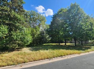 9111 Columbus Ave S, Bloomington, MN 55420