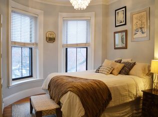 32 Yarmouth St, Boston, MA 02116