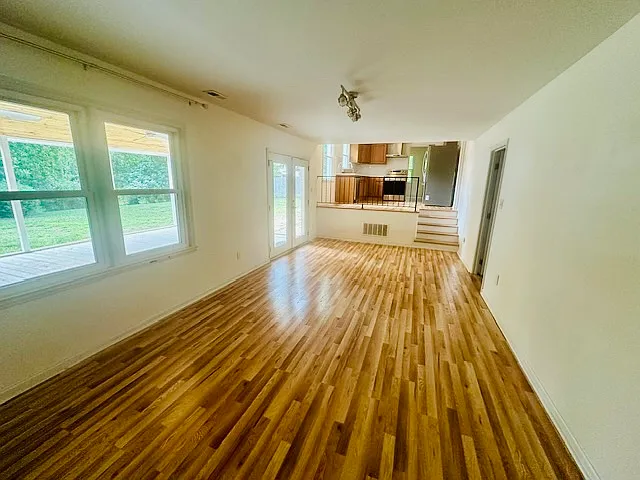 5404 Knollwood Rd — Photo 14