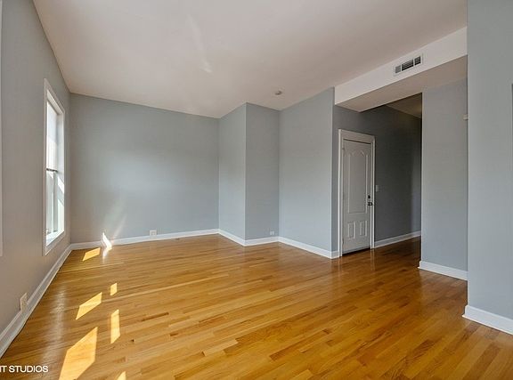 2nd image of 4173 N Elston Ave #2