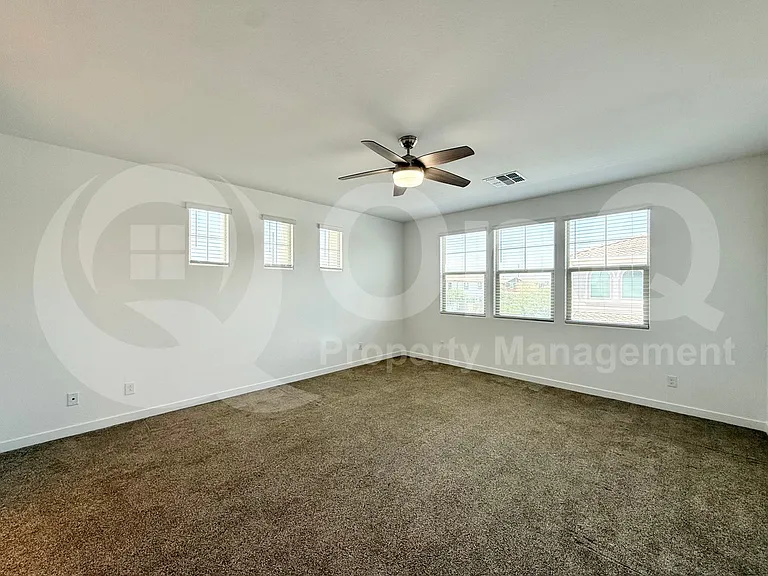 1061 E Marlin Dr — Photo 10