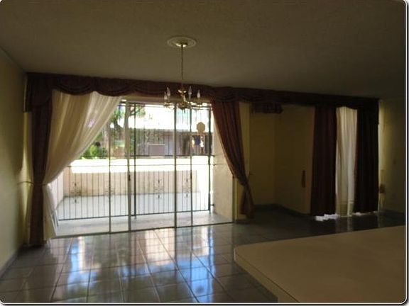 5th image of 9173 Fontainebleau Blvd APT 2-4