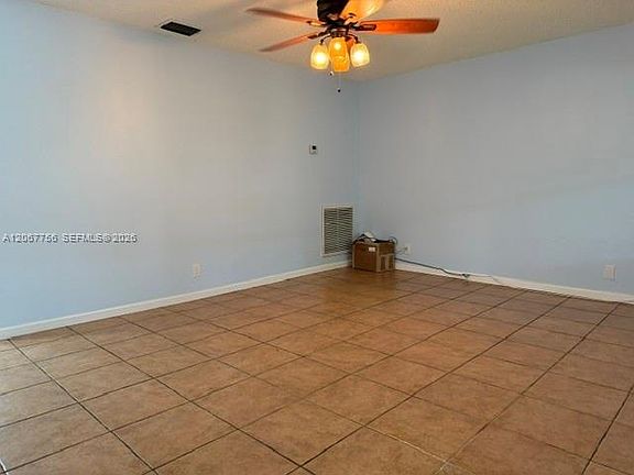 4th image of 516 SW 14th Ct #516
