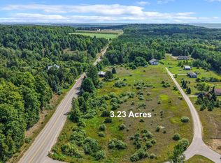 E Pobuda Rd, Suttons Bay, MI 49682