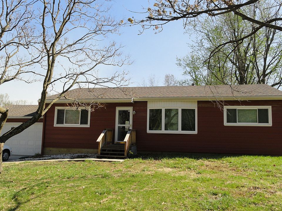 1st image of 915 Oxford Dr