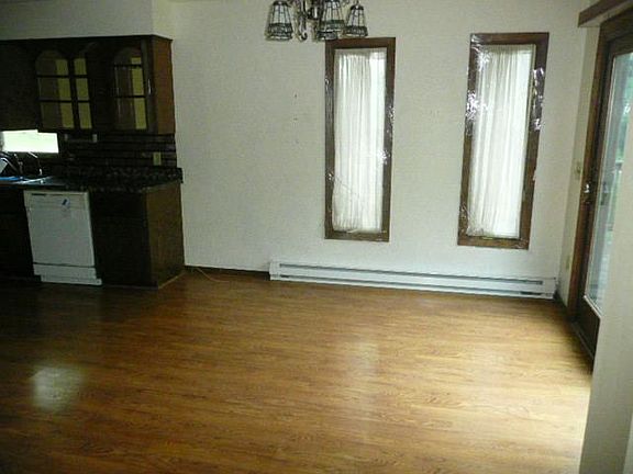2nd image of 16616 Mankato St NE