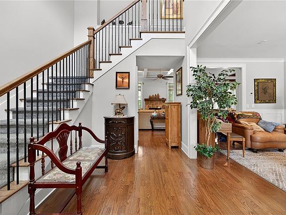 5th image of 2710 Bolton Abbey Dr SW