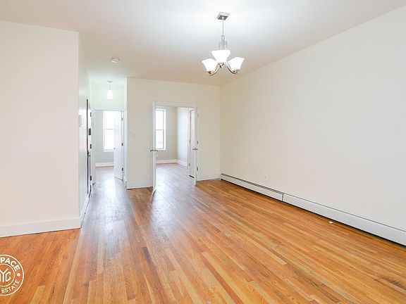 2nd image of 814 Macdonough St APT 3