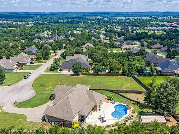 2nd image of 1198 Highland Cir
