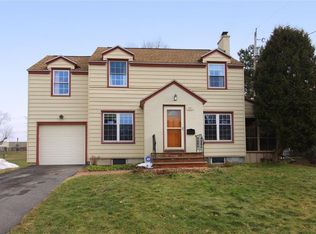 221 Pelham Rd, Syracuse, NY 13214