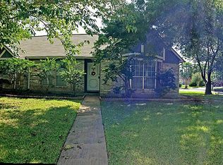 6002 Bear Track Ln, Pasadena, TX 77505