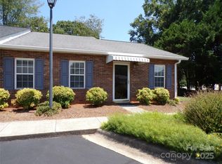 319 7th Street Pl SW APT E5, Conover, NC 28613