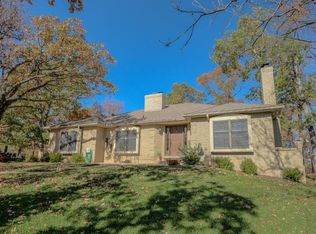 292 Seneca Trail West St, Shawnee, KS 66217