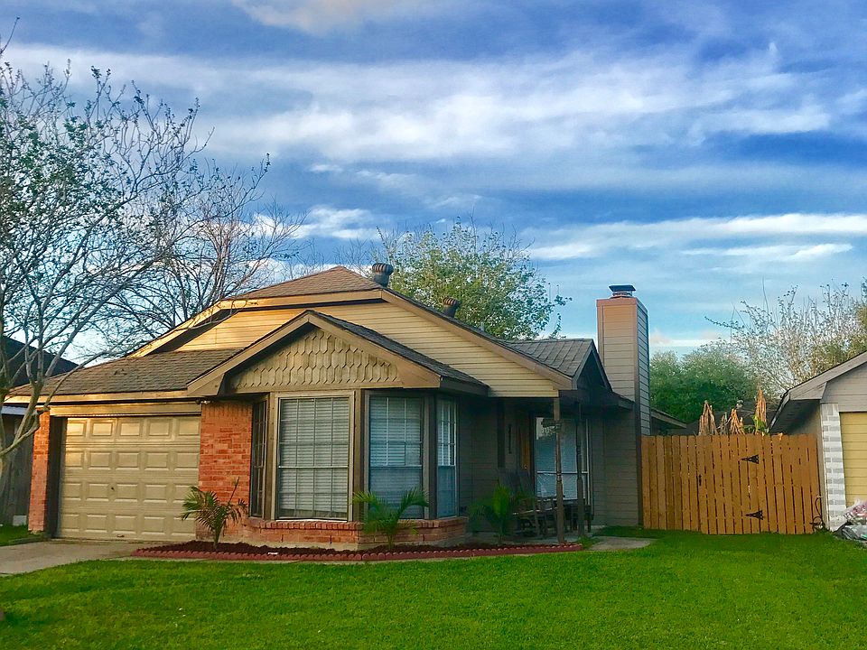1st image of 12201 NW 89th Ct