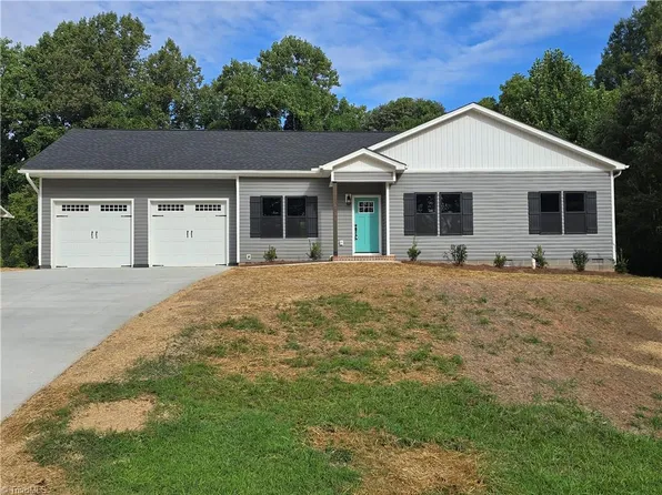 3732 Spaulding Dr, Winston Salem, NC 27105