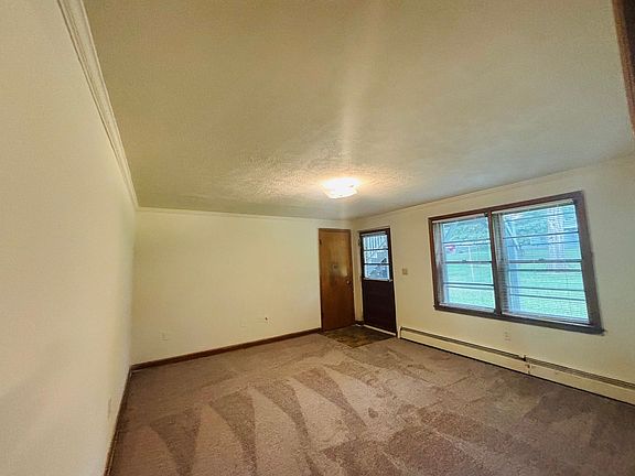 5th image of 208 Broce Dr #3
