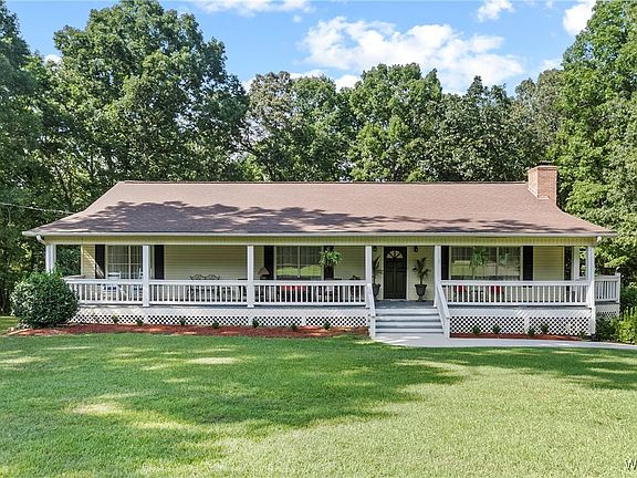 3rd image of 10983 Country Club Dr