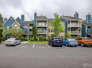 324 Cozzens Ct, East Brunswick, NJ 08816