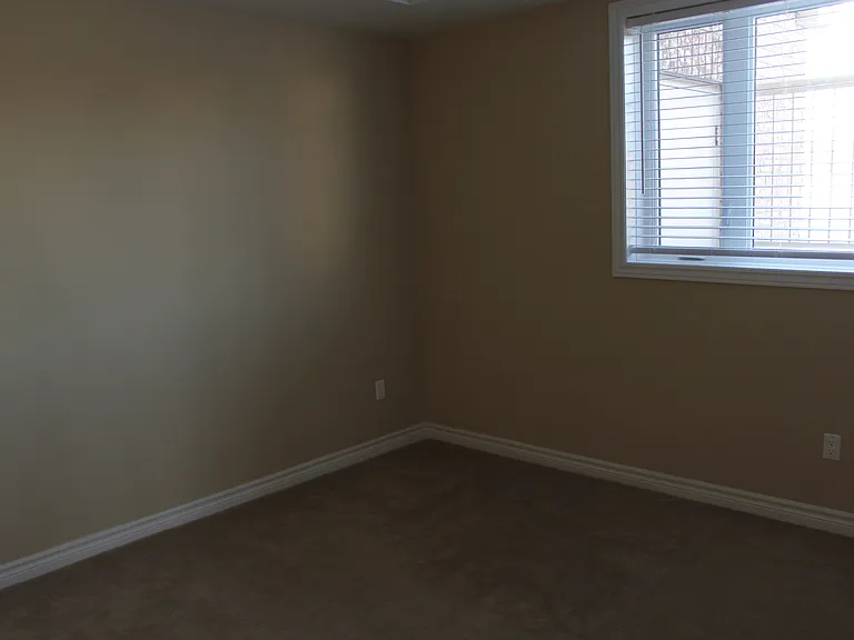 137 Harthill Way #H — Photo 7
