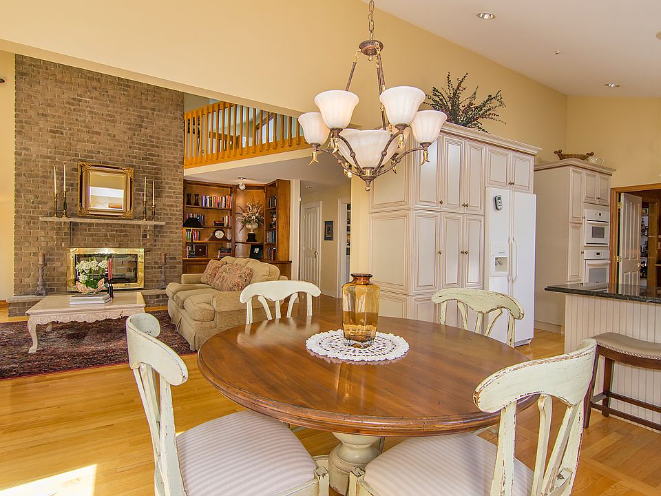 Breakfast Room