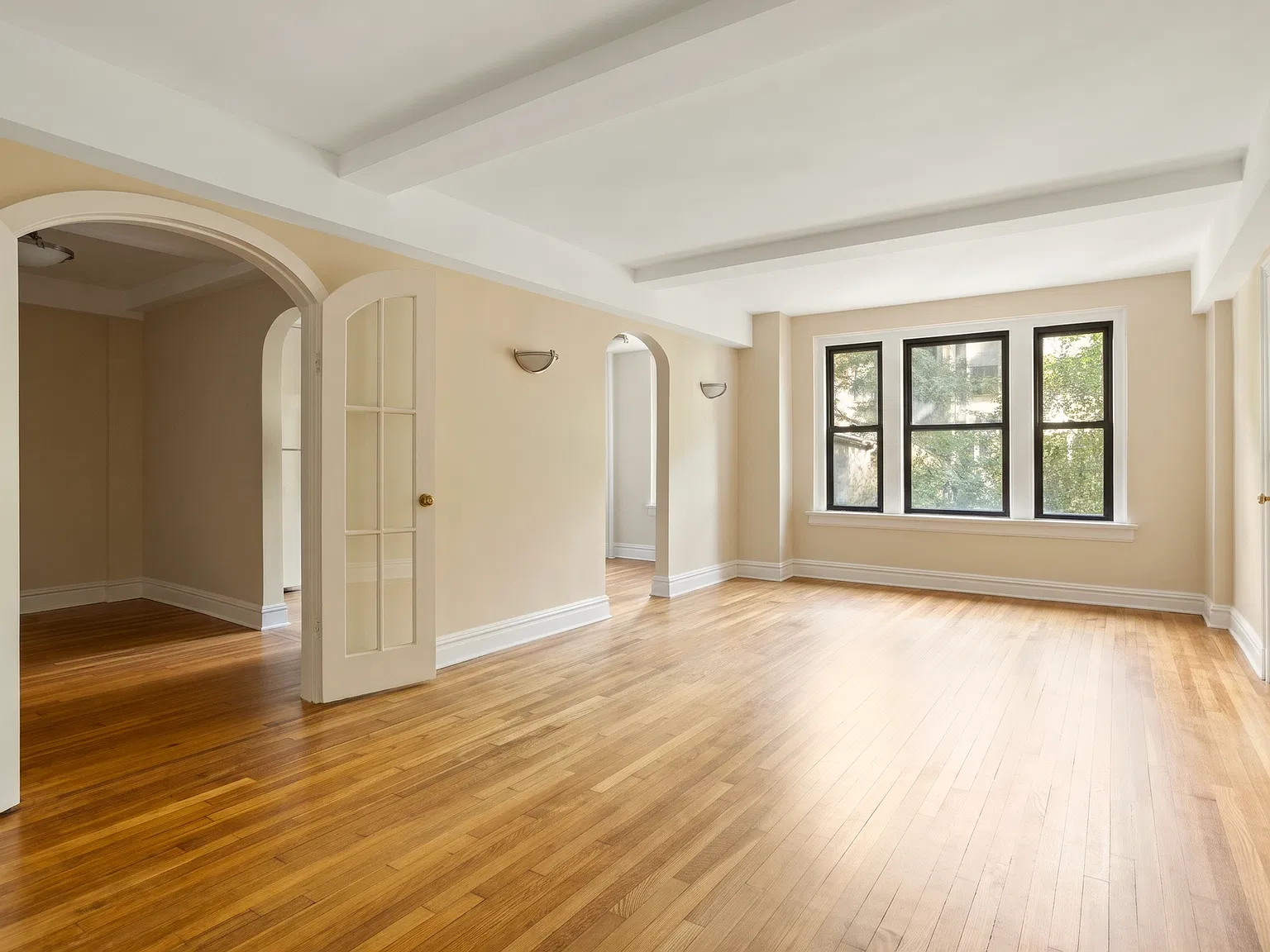 319 East 50th Street — Photo 1