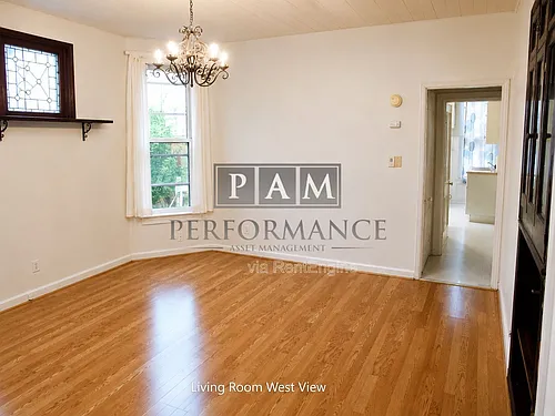 2555 N Humboldt Blvd #1 Photo 1