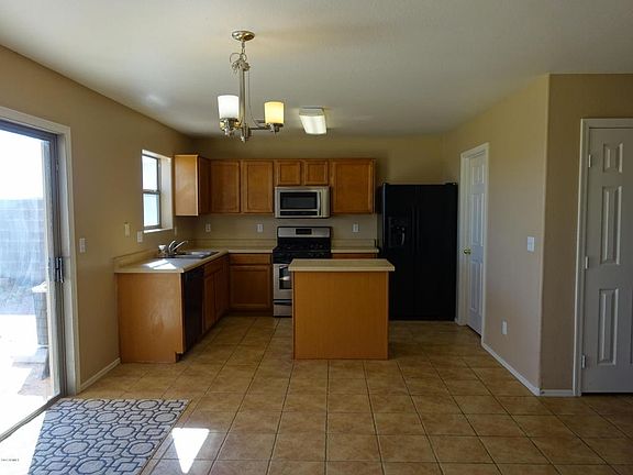 3rd image of 5881 E Sunrise Cir