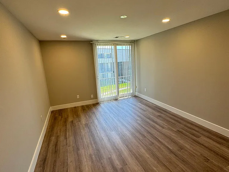 10204 Prince Pl #207 — Photo 8