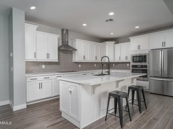 14290 W SOFT WIND Drive W, Surprise, AZ 85387