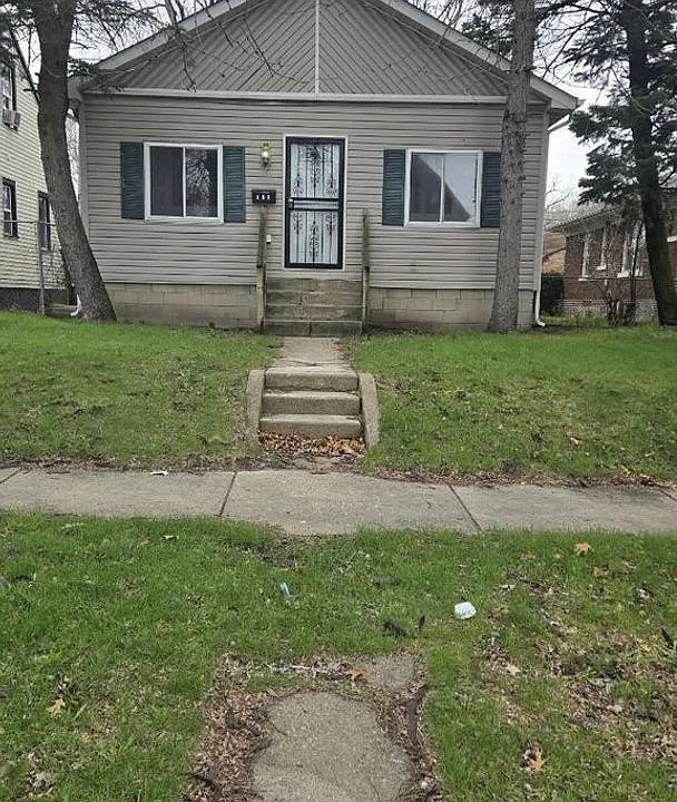 608 Ralston St